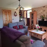 La Del Abuelo En La Aldea Cerca Del Mar * サンタマルタ・デ・オルティゲイラ