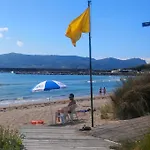 La Del Abuelo En La Aldea Cerca Del Mar サンタマルタ・デ・オルティゲイラ