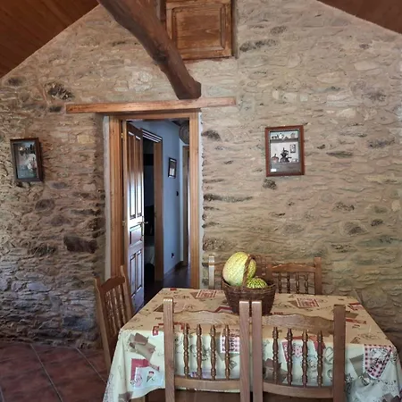 La Del Abuelo En La Aldea Cerca Del Mar Chalet
